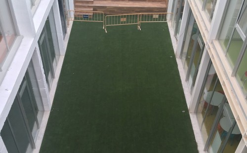 COLEGIO BRITÁNICO: funcionalidad, color, alegría y versatilidad