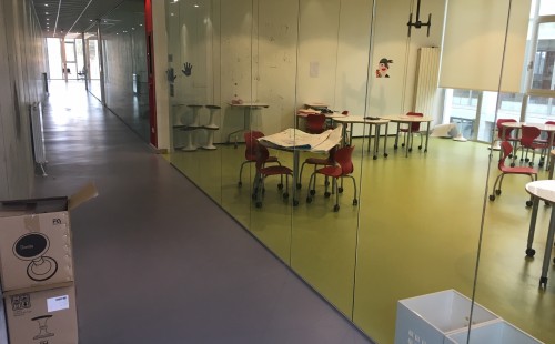 COLEGIO BRITÁNICO: funcionalidad, color, alegría y versatilidad